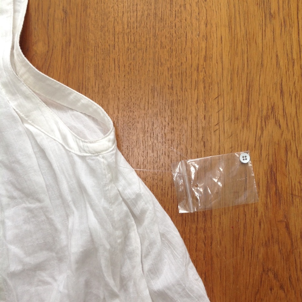 Free People white asymmetrical top/dress - Picture 6 of 6